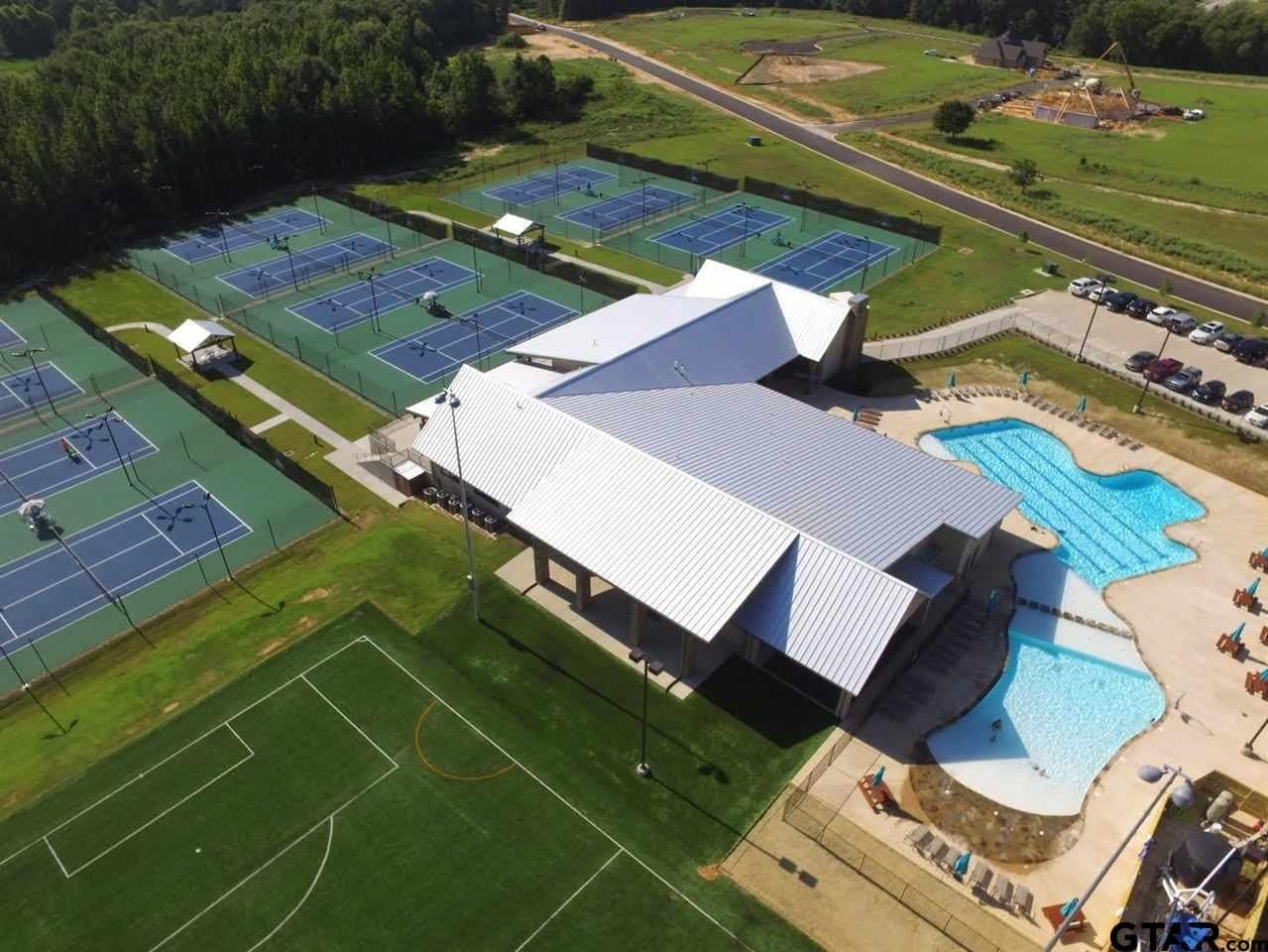 1.33 acres in Smith County gallery image 4