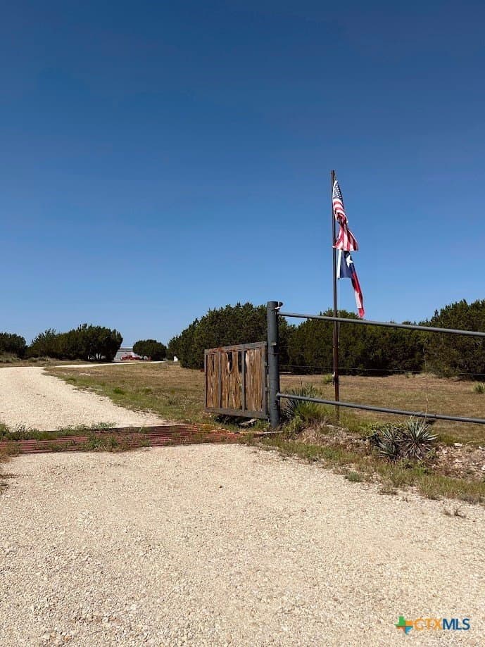 28.28 acres in Lampasas County - photo 2