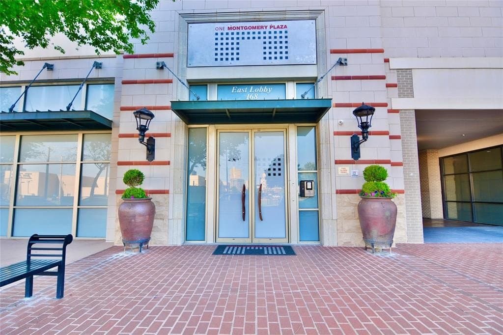 10.68 acres in Tarrant County gallery image 2