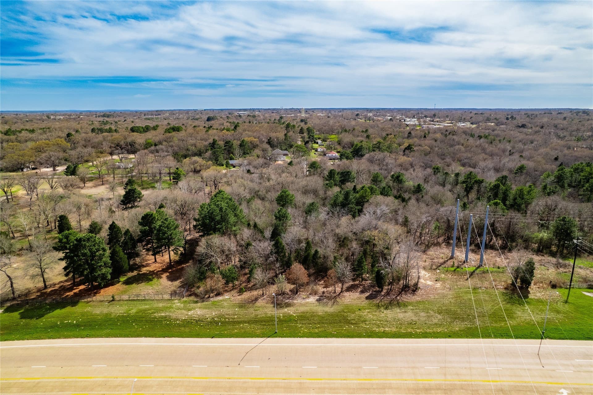 3.7 acres in Henderson County gallery image 3