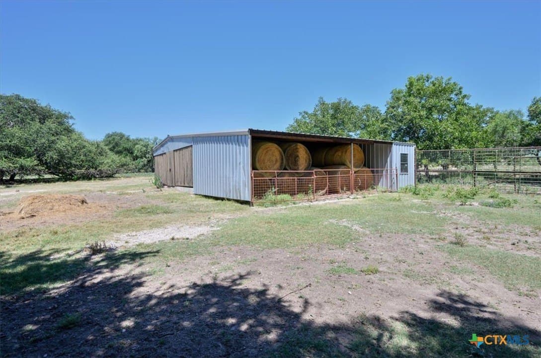366.47 acres in Burnet County - photo 17
