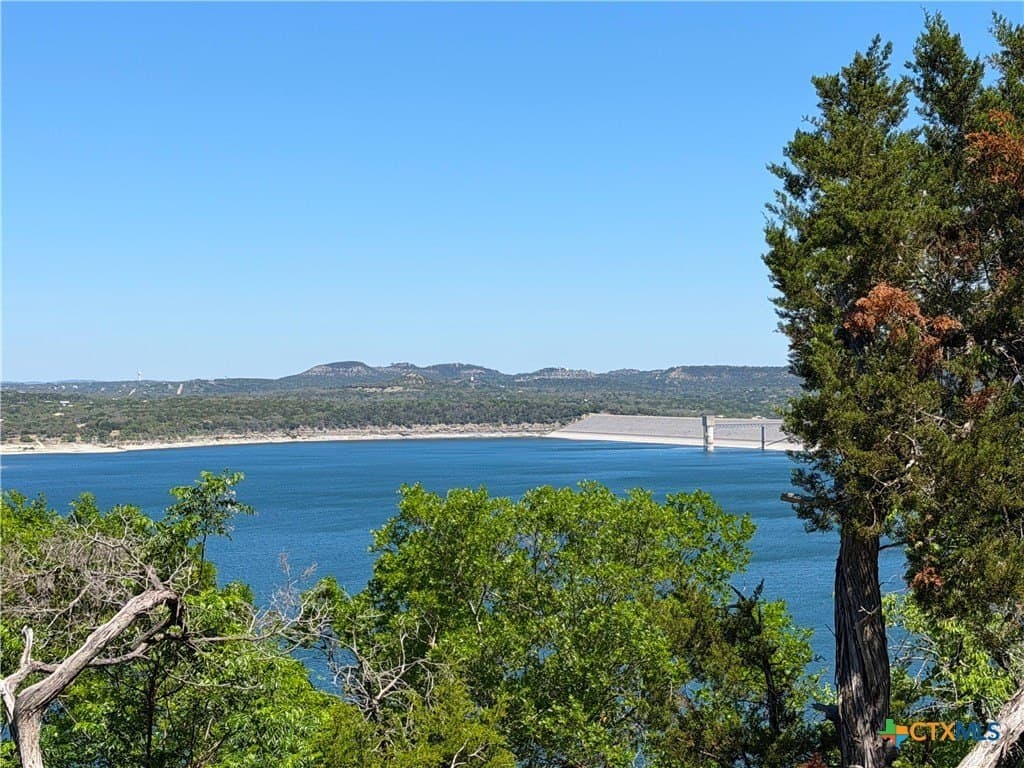 0.48 acres in Comal County - photo 20