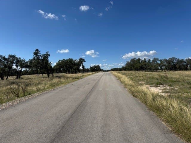 10.02 acres in Kerr County gallery image 3