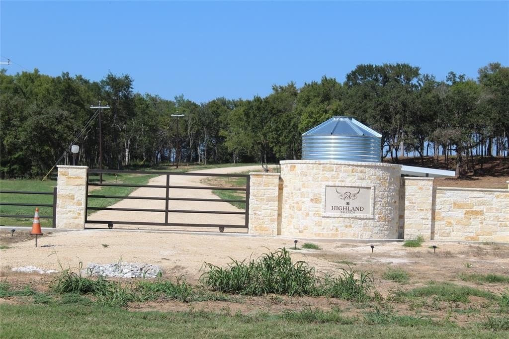 3.45 acres in Milam County gallery image 3