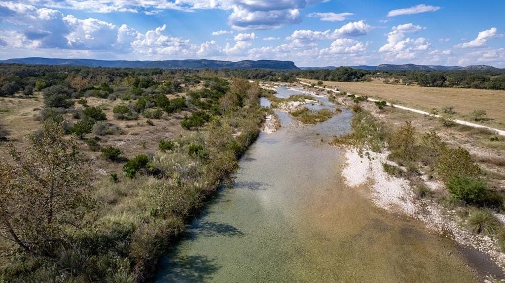 35.71 acres in Edwards County