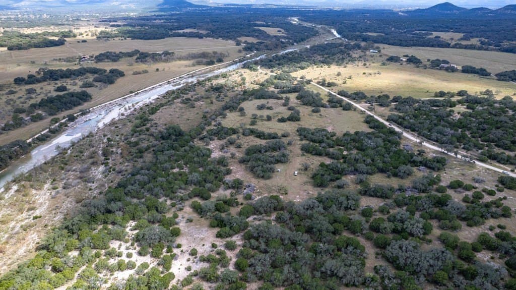 35.71 acres in Edwards County - photo 24