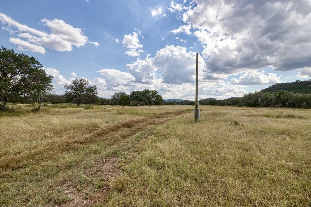 35.71 acres in Edwards County - photo 6