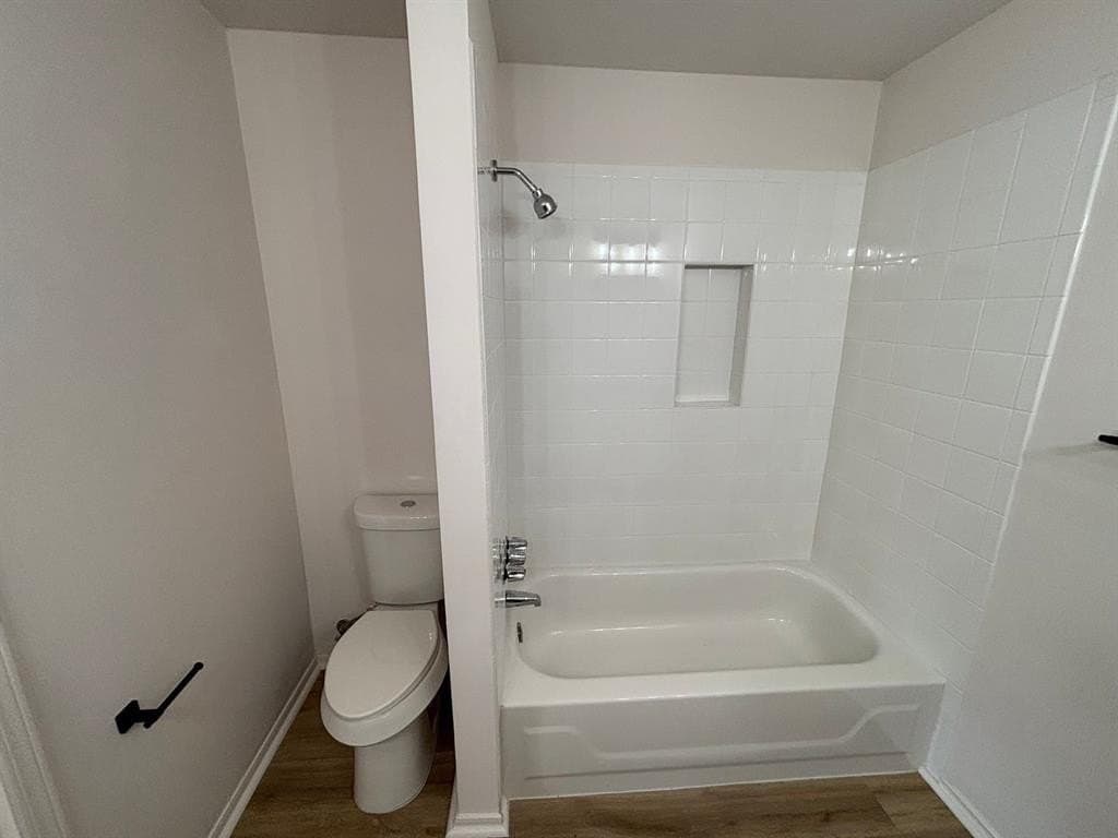 10.4 acres in Dallas County gallery image 3