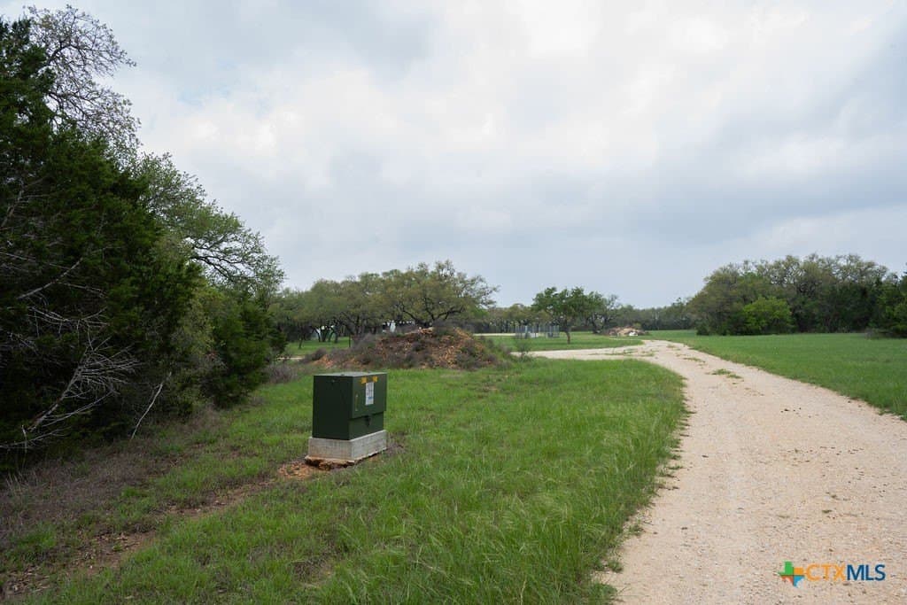21 acres in Comal County - photo 24