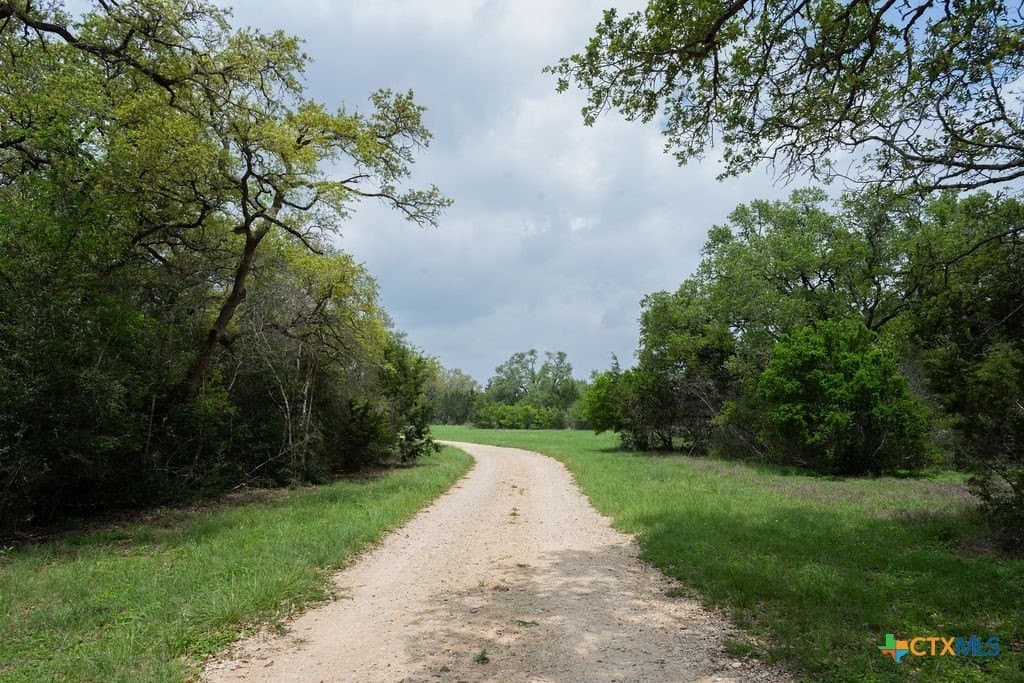 21 acres in Comal County - photo 18