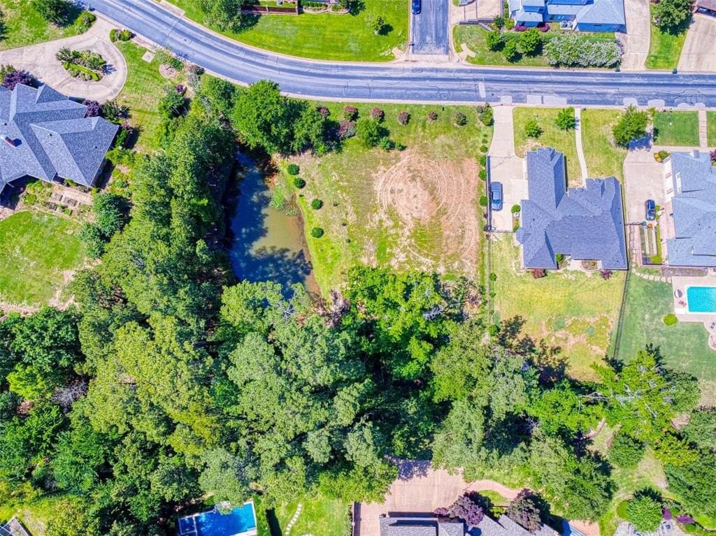 1.06 acres in Smith County gallery image 3