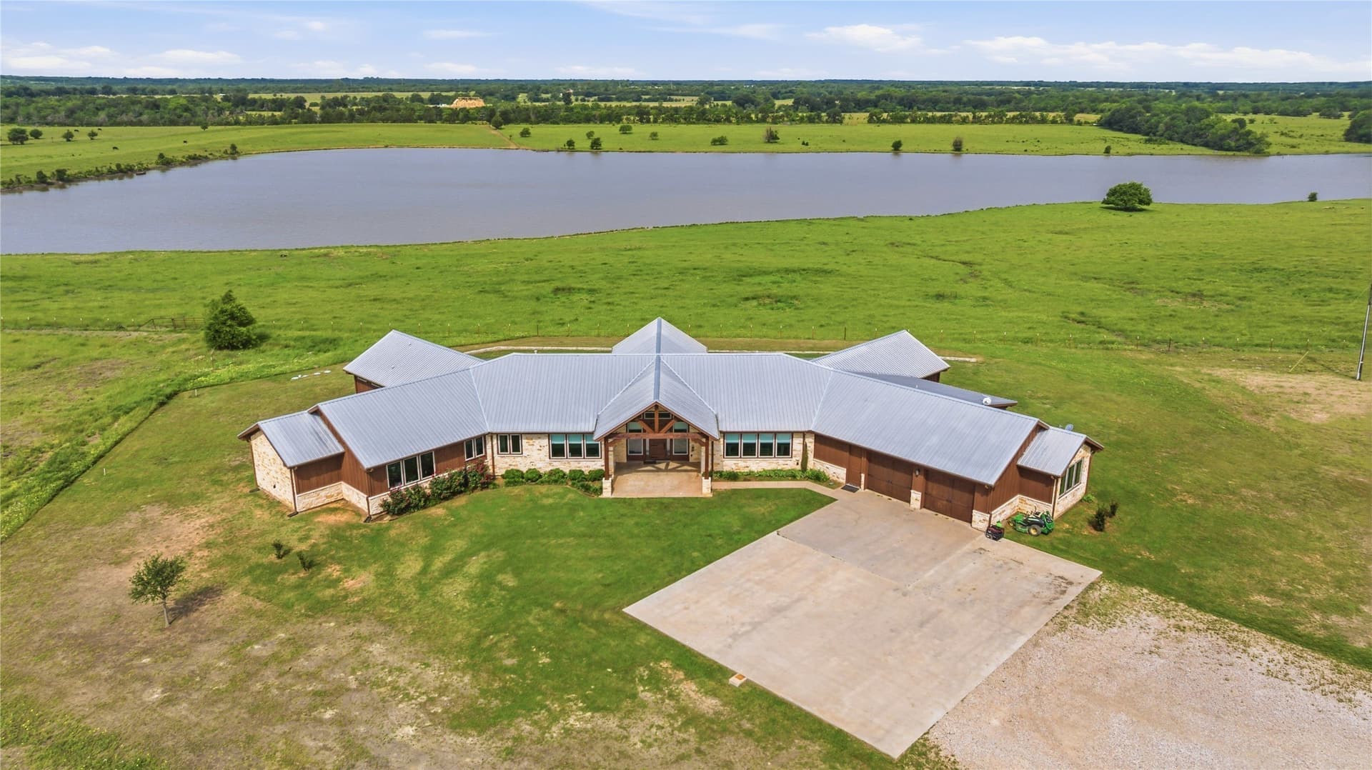 195 acres in Lamar County gallery image 4
