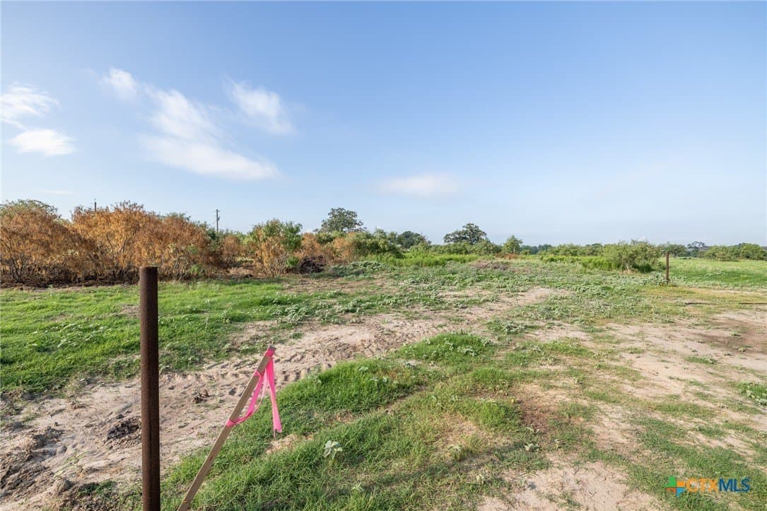 1.63 acres in Gonzales County - photo 11