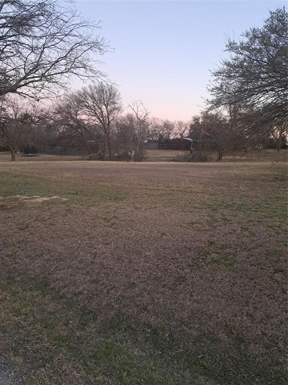 0.8 acres in Ellis County