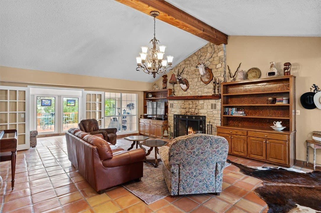 0 acres in Real County - photo 9