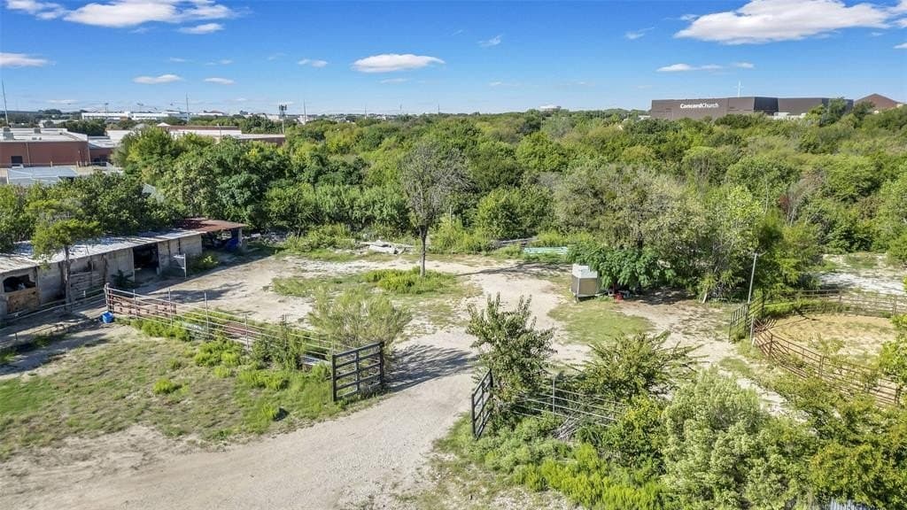 8.69 acres in Dallas County gallery image 2