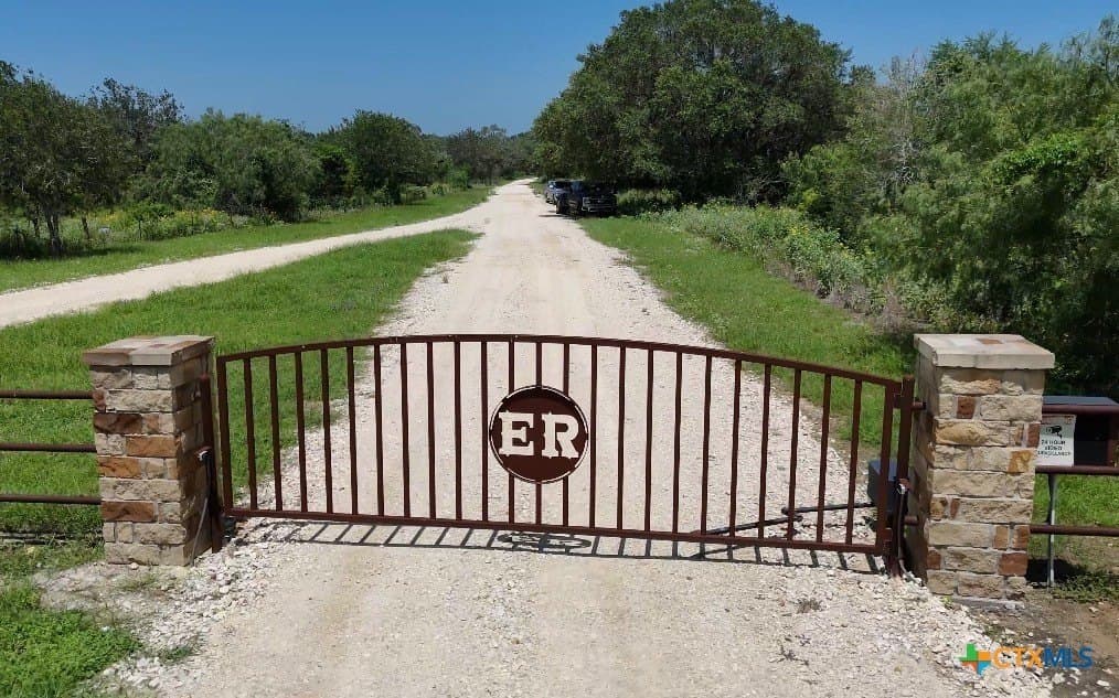 5.18 acres in Goliad County - photo 7