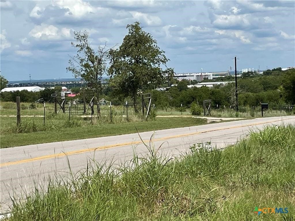 11.13 acres in Travis County gallery image 2