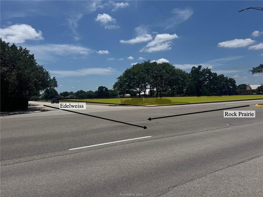 2 acres in Brazos County gallery image 2