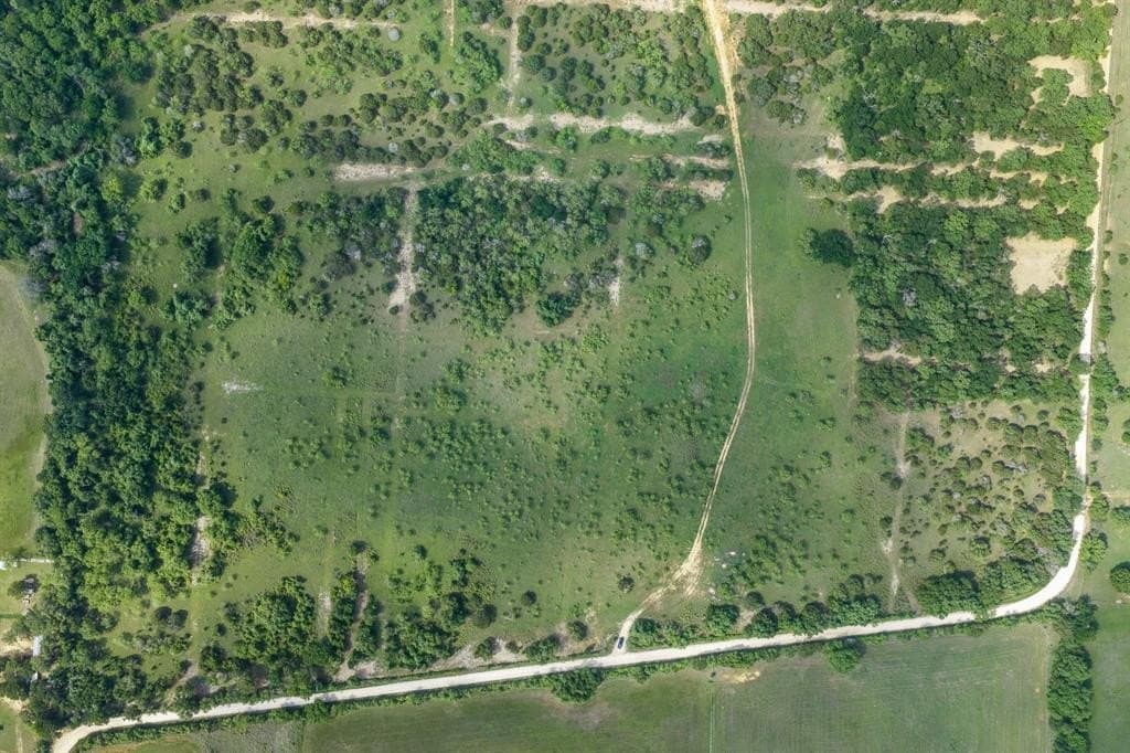 6.9 acres in Bosque County
