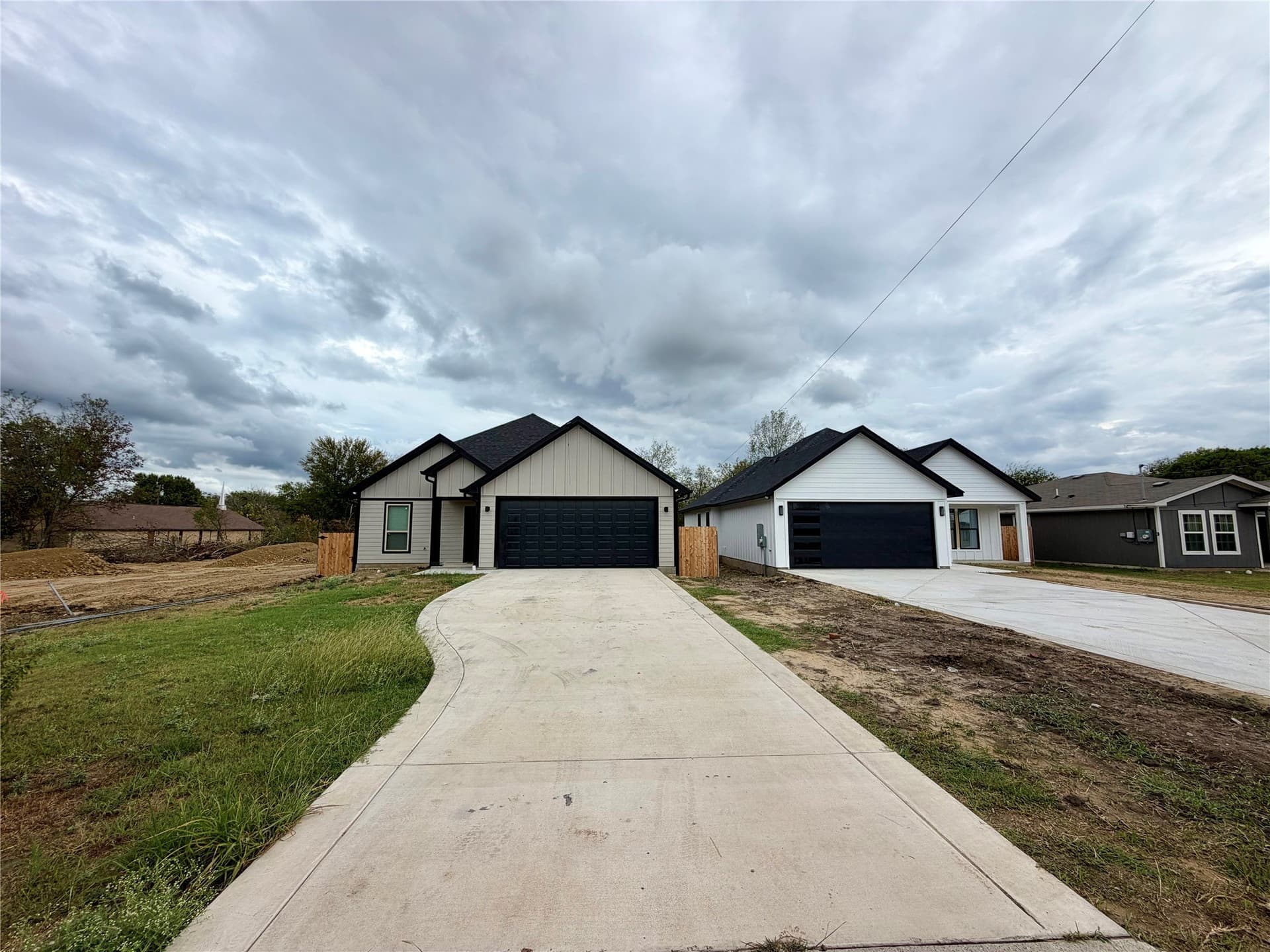 0.15 acres in Navarro County - photo 18