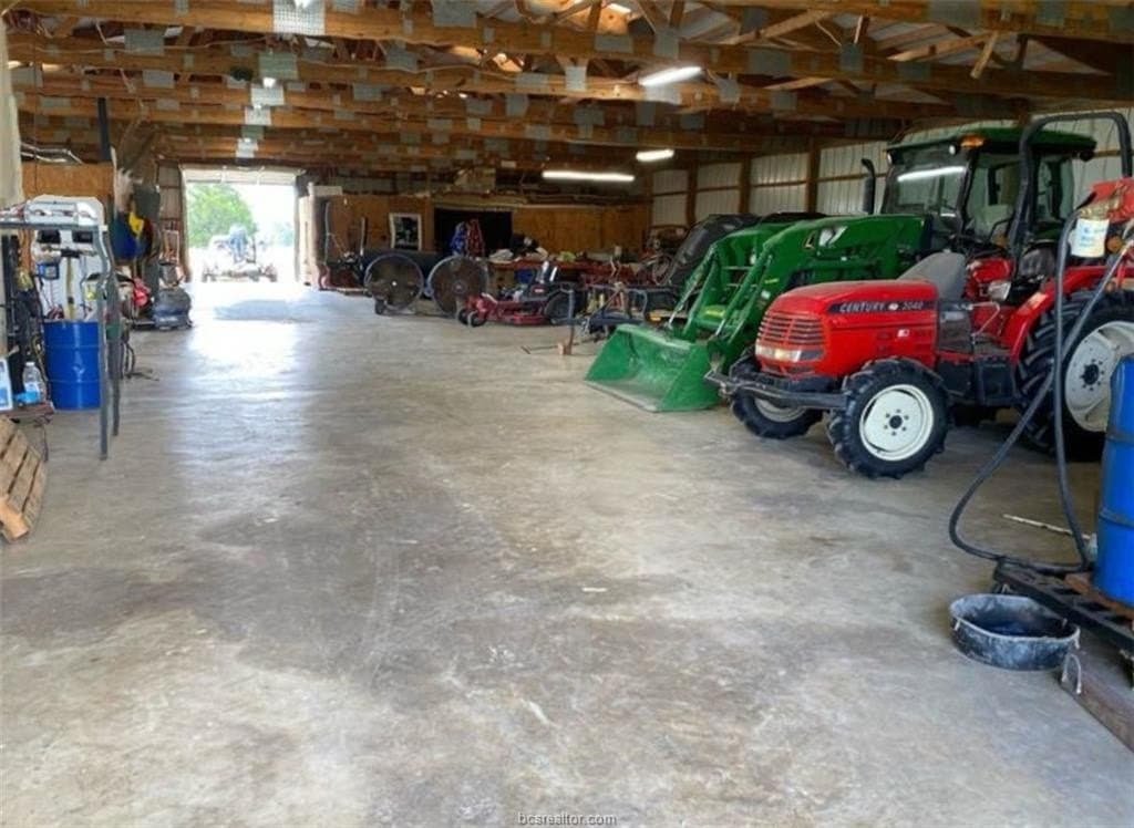 89.33 acres in Robertson County - photo 33