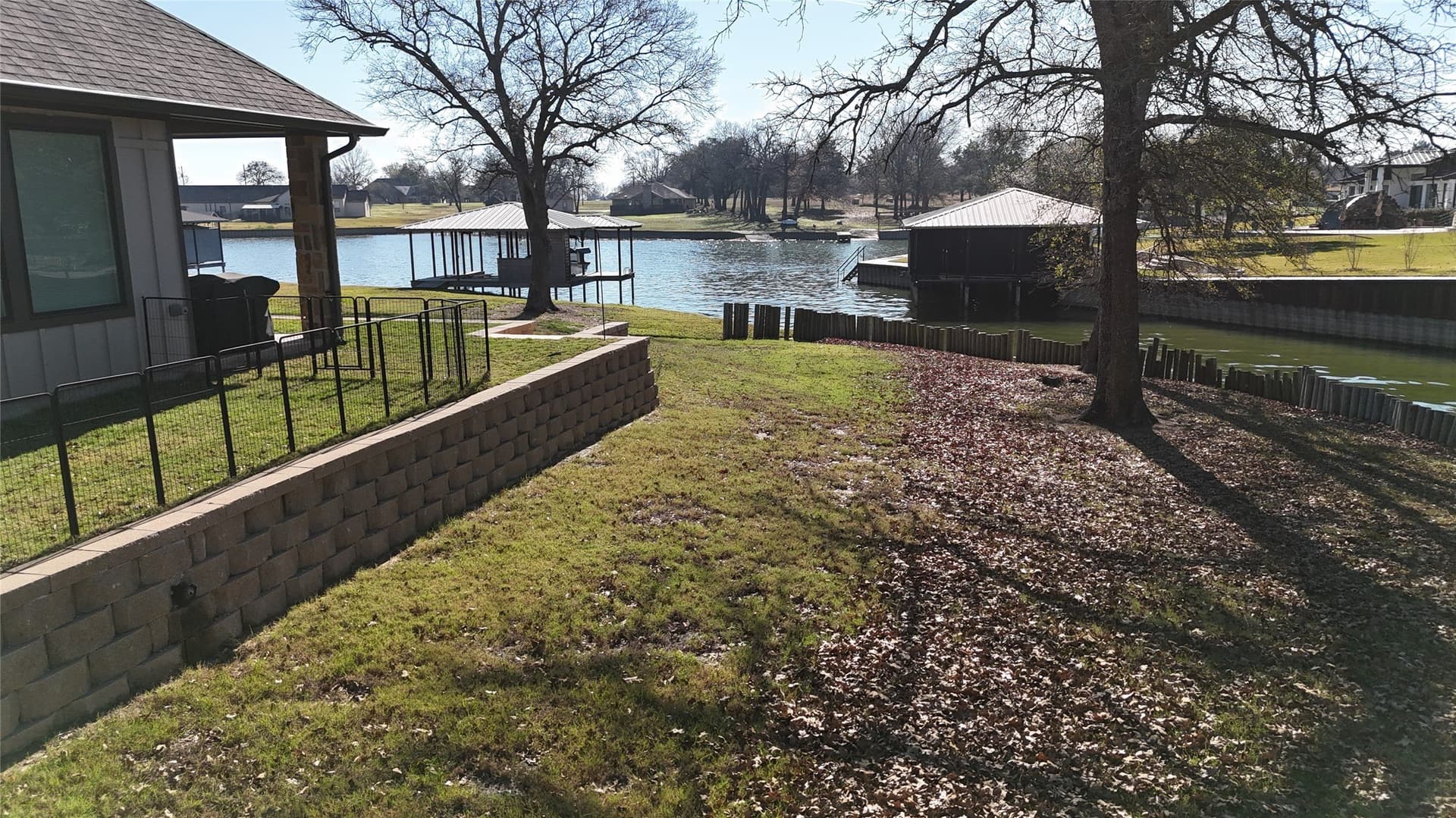 0.65 acres in Navarro County - photo 18