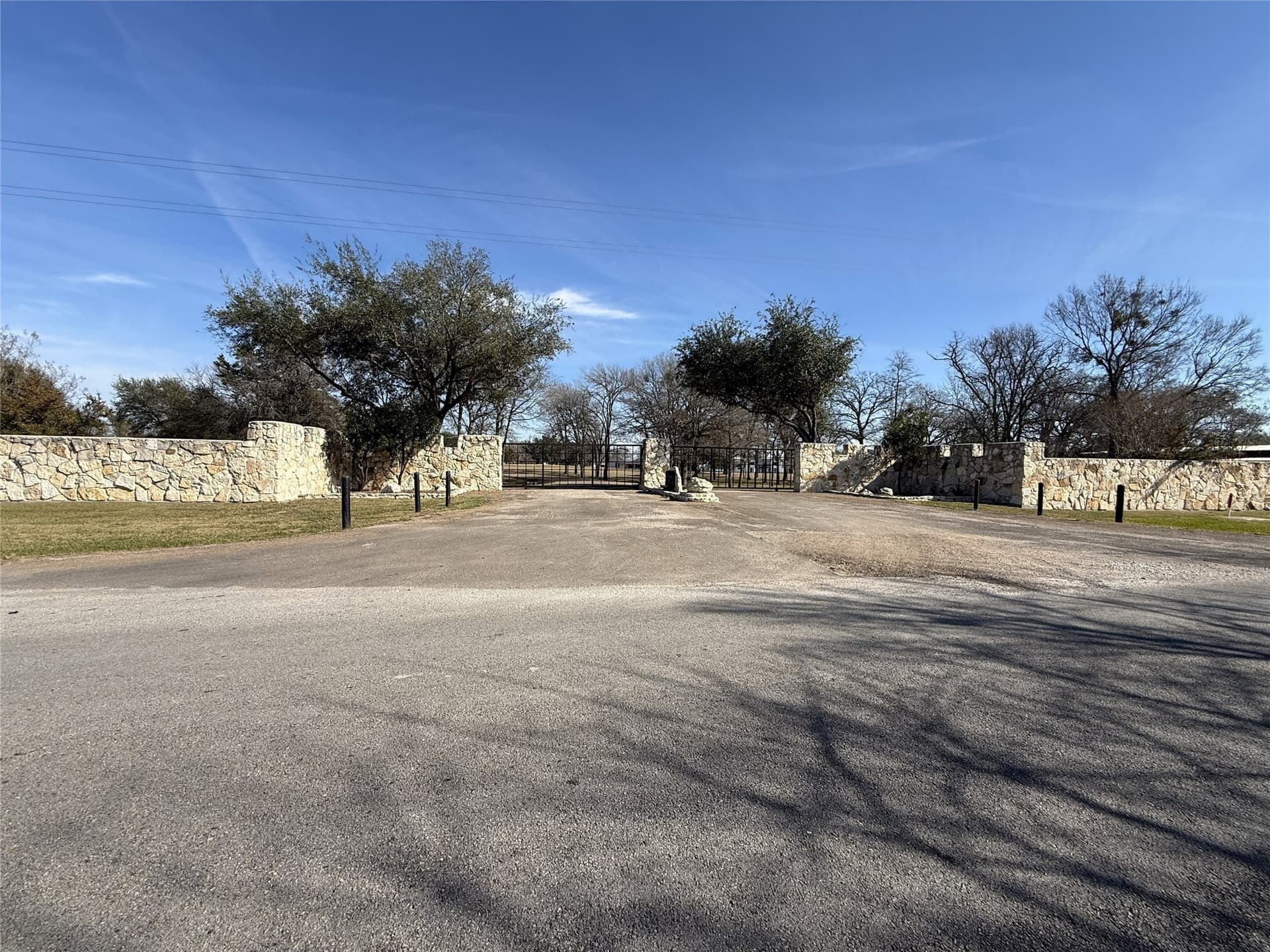 0.65 acres in Navarro County - photo 35