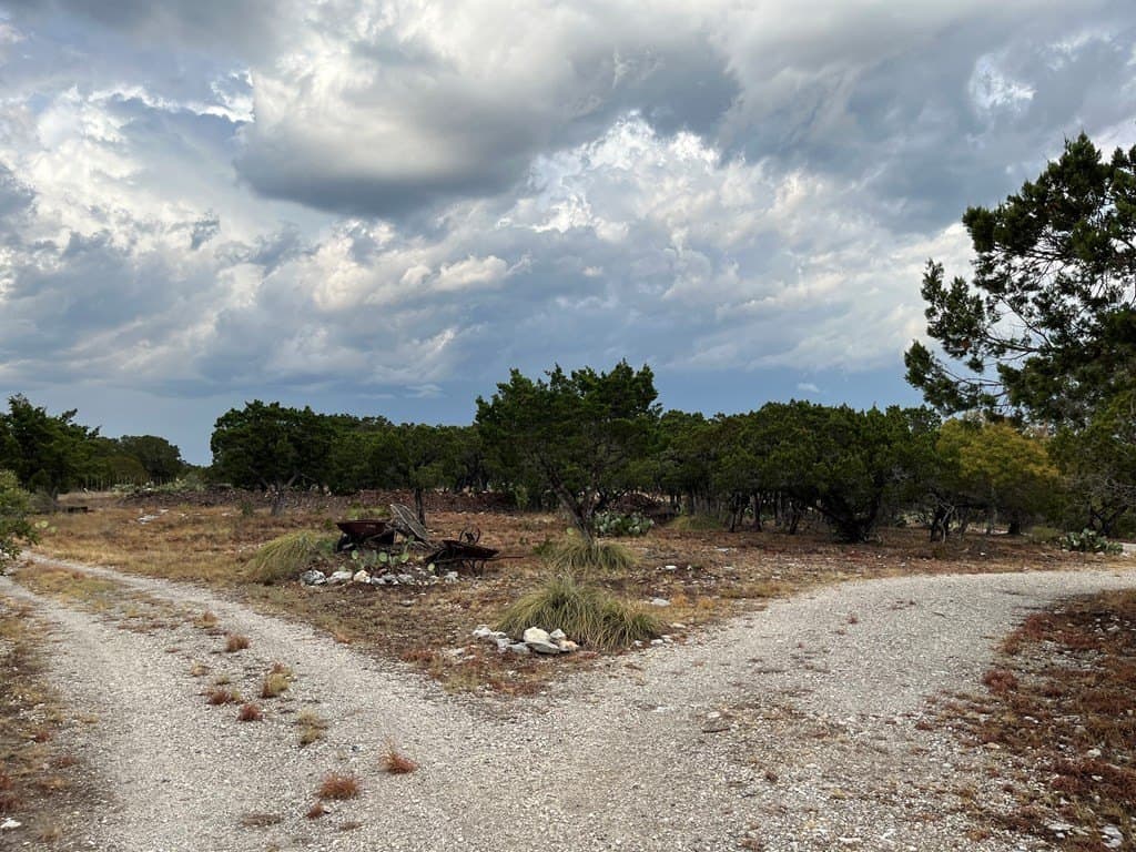 10.58 acres in Kerr County gallery image 4