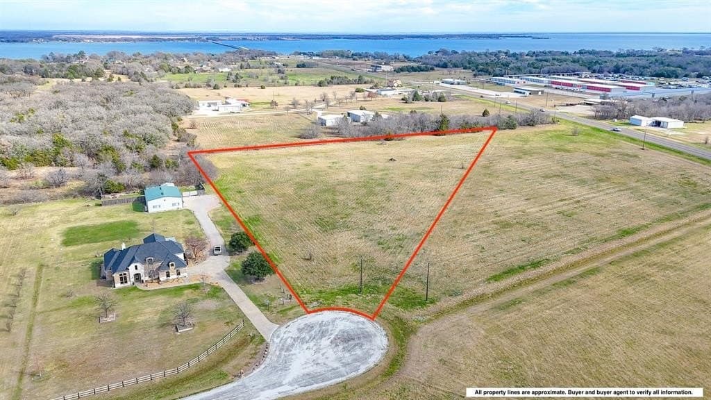 5.03 acres in Navarro County gallery image 2