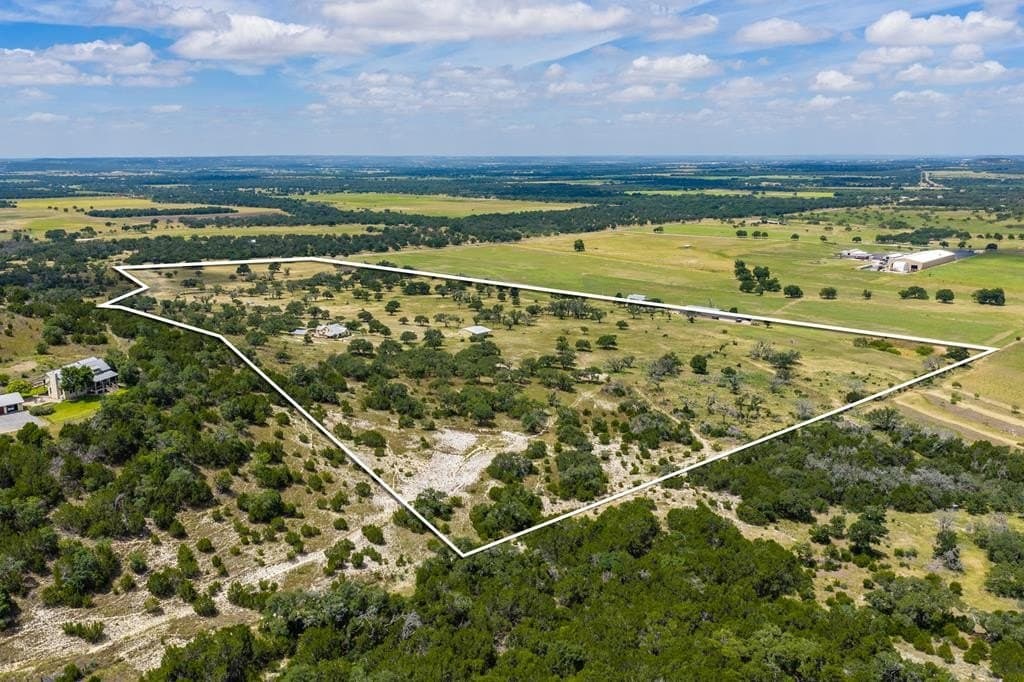 62 acres in Gillespie County - photo 2