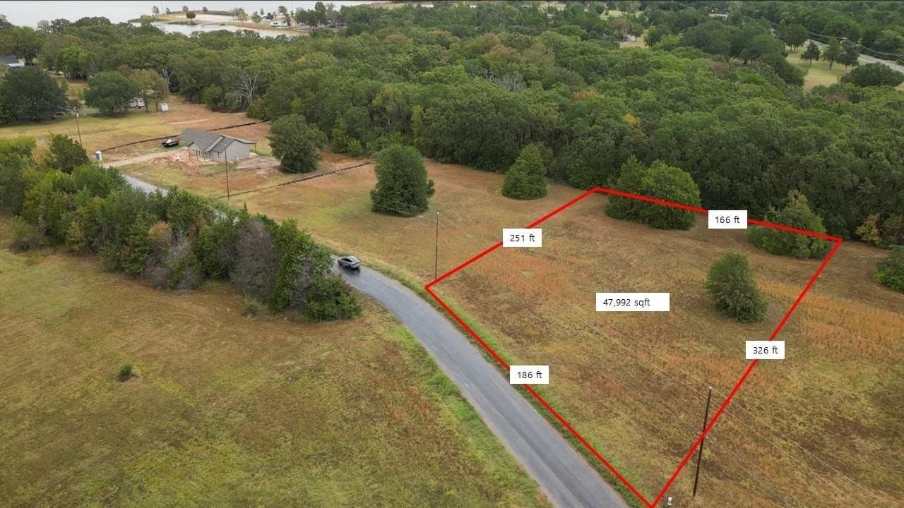 1.11 acres in Fannin County gallery image 2