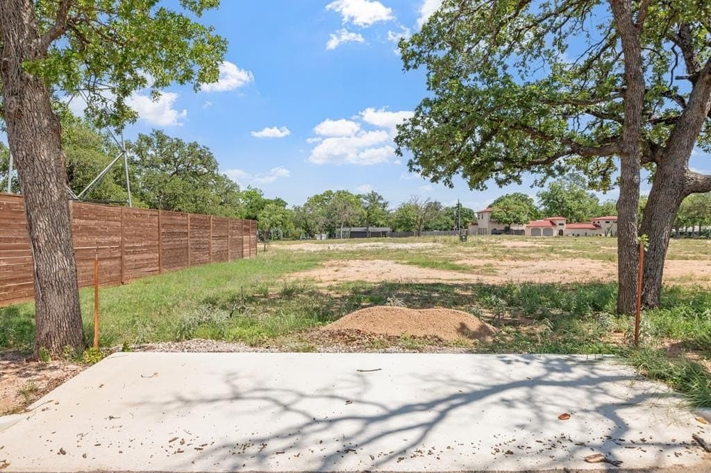 0.3 acres in Gillespie County