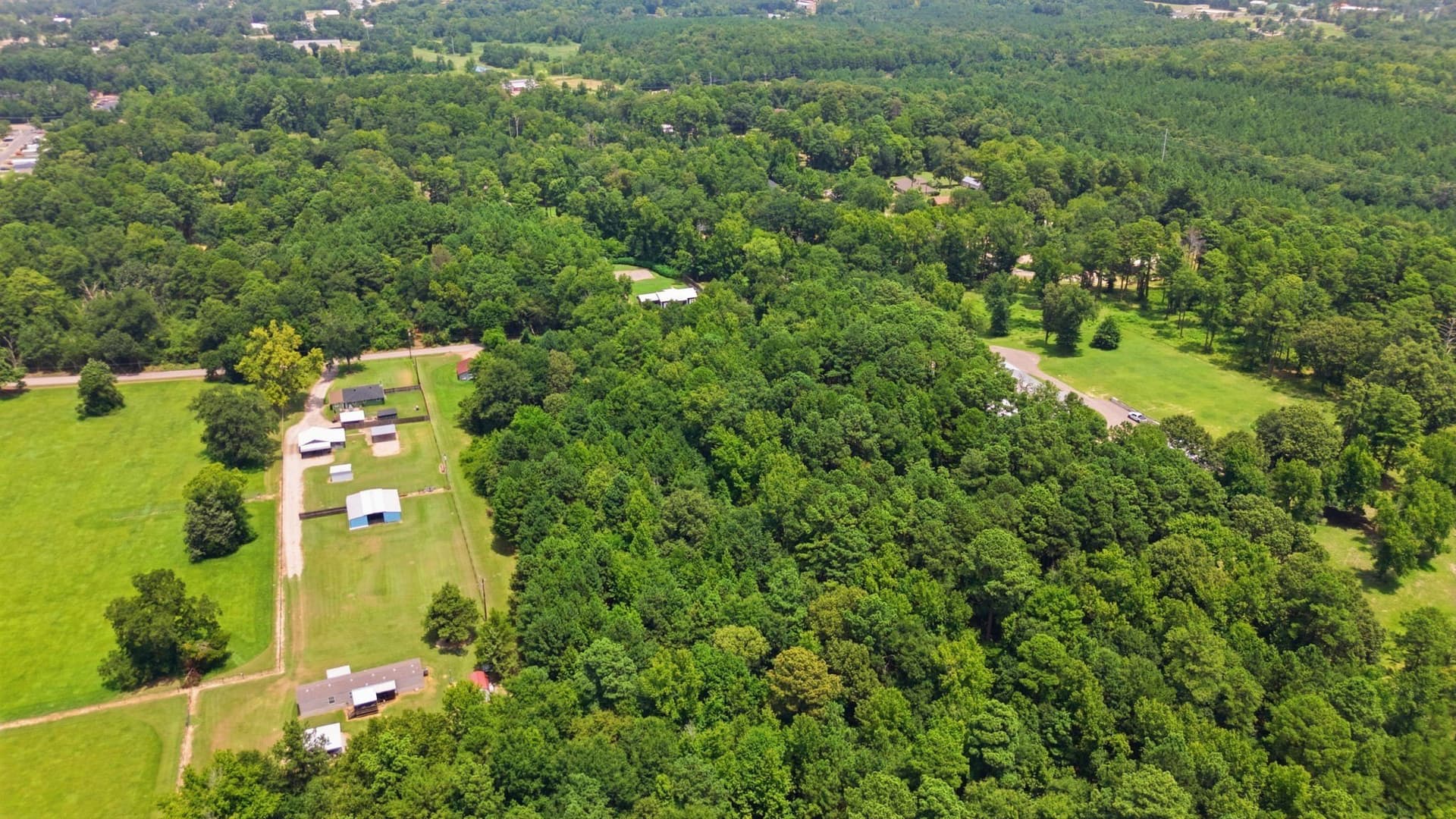 2.81 acres in Smith County