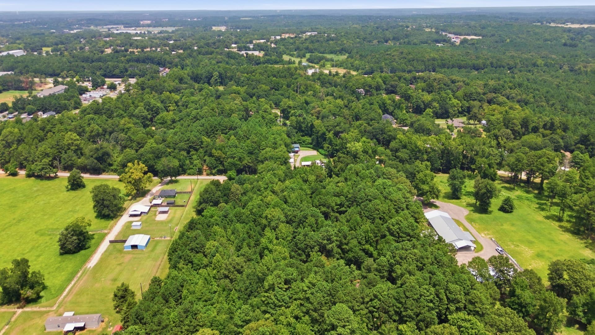 2.81 acres in Smith County gallery image 3
