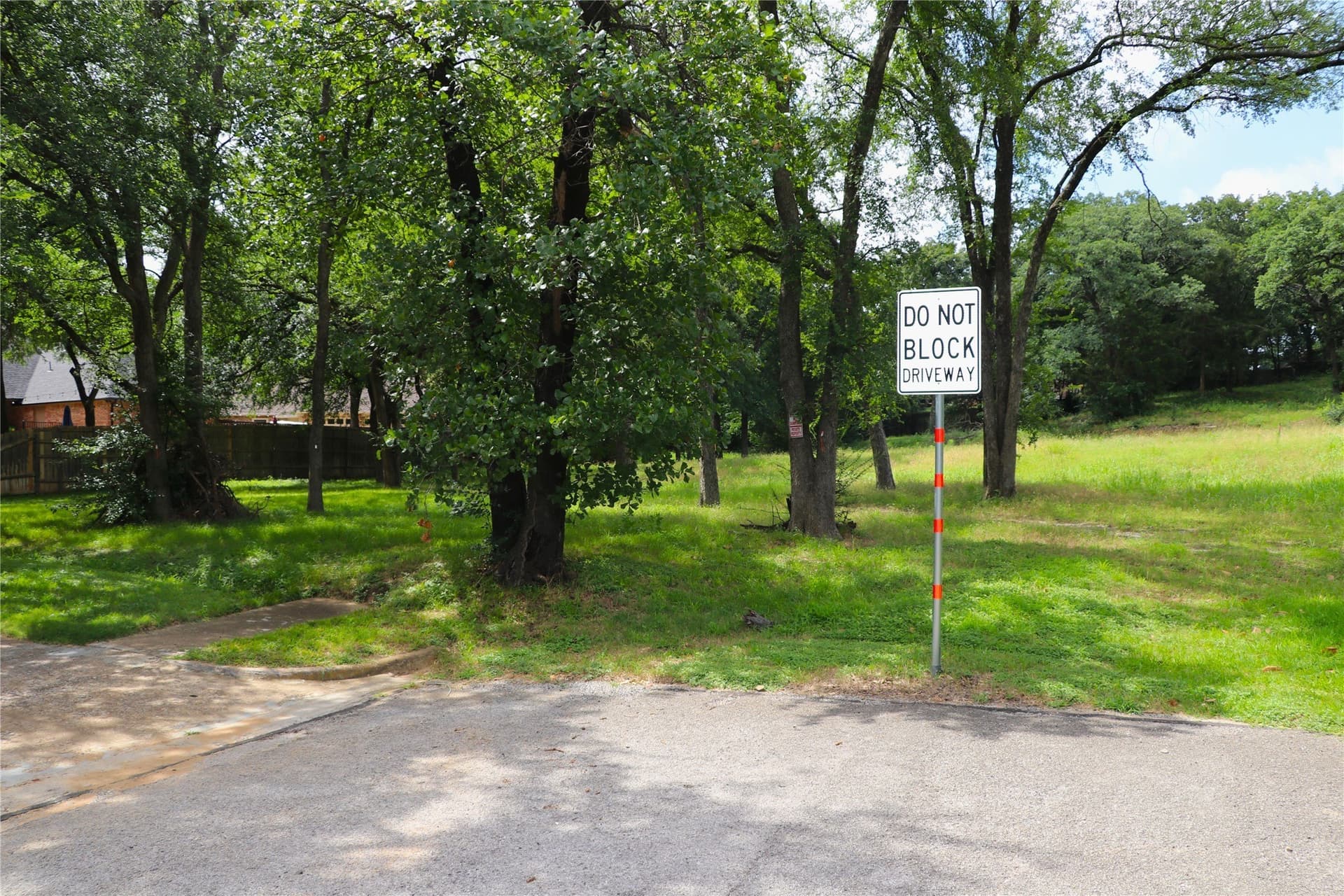 5.65 acres in Tarrant County - photo 10
