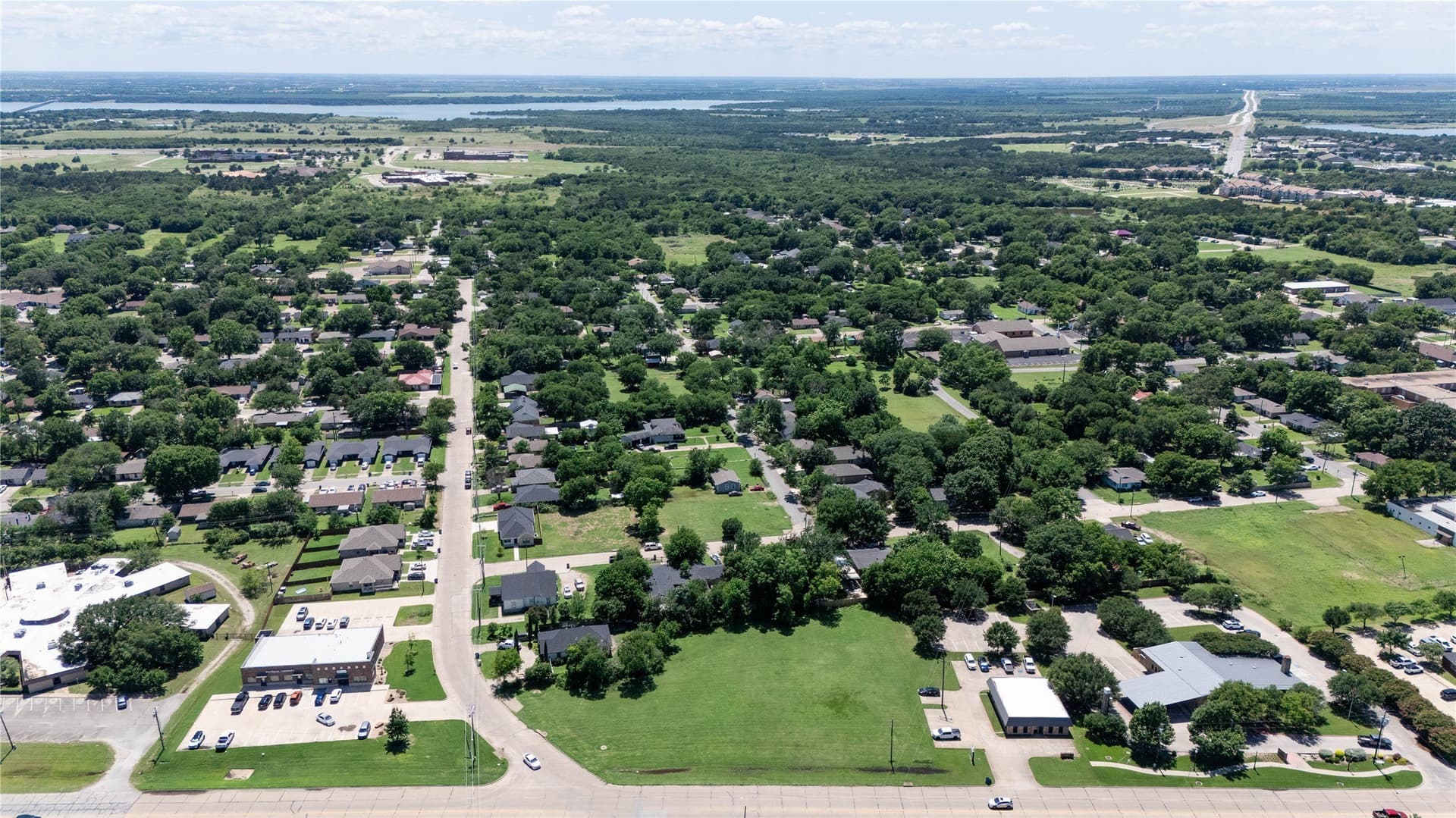 1.03 acres in Ellis County gallery image 2