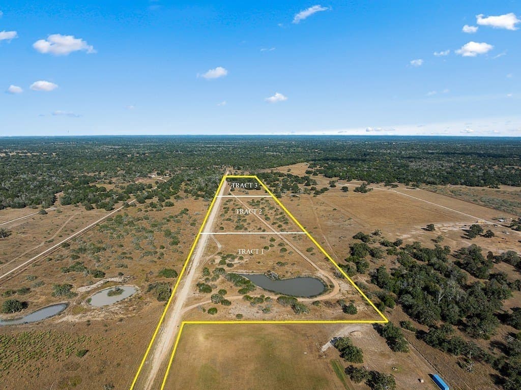 10.07 acres in Colorado County gallery image 3