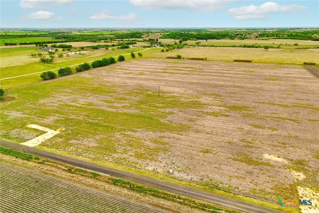 10.37 acres in Williamson County gallery image 4