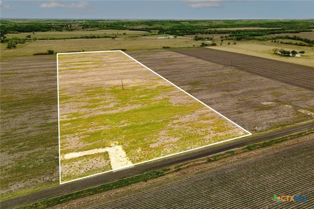 10.37 acres in Williamson County gallery image 2