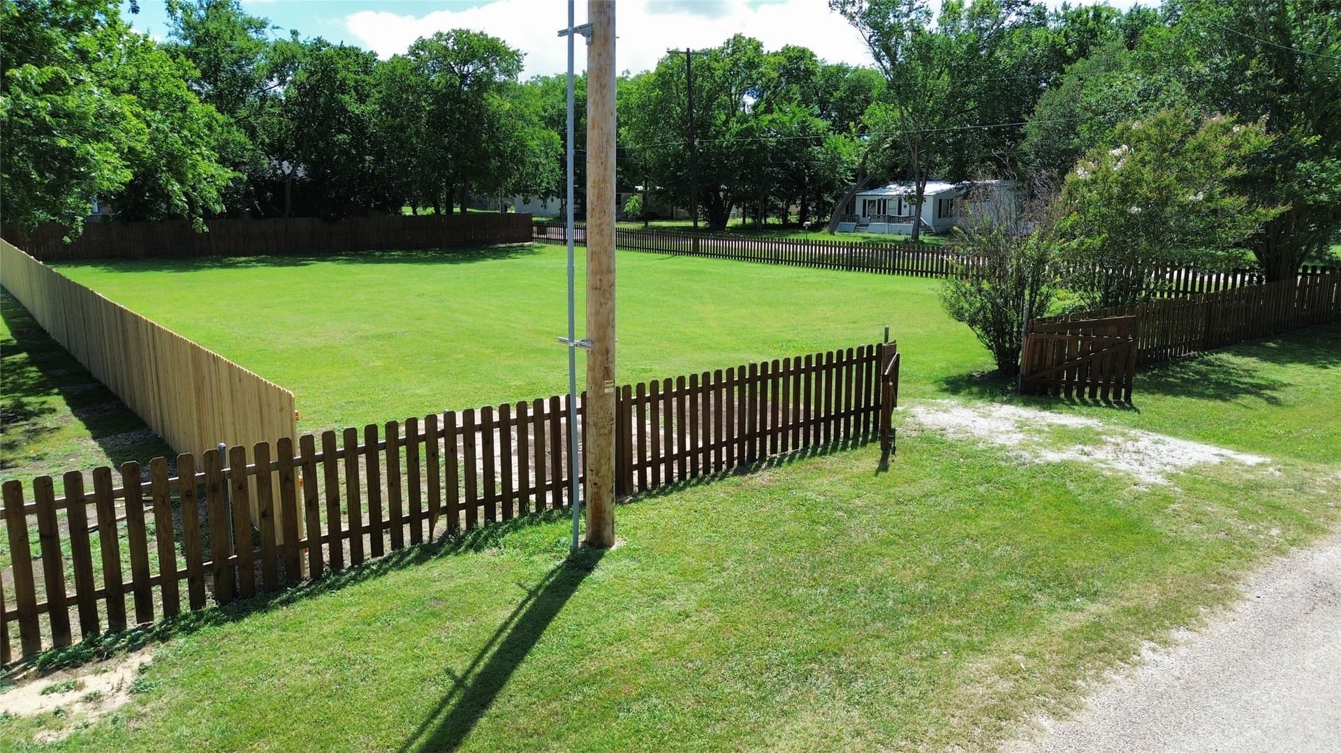 0.15 acres in Ellis County - photo 2