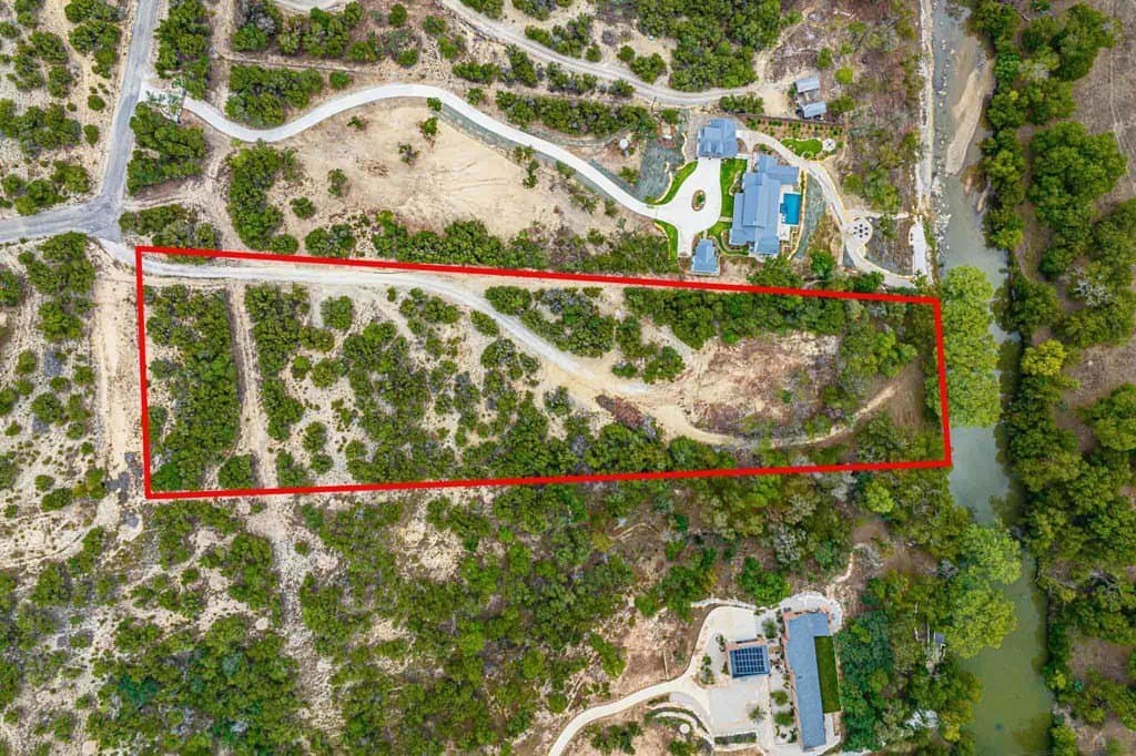 4.69 acres in Kendall County gallery image 3