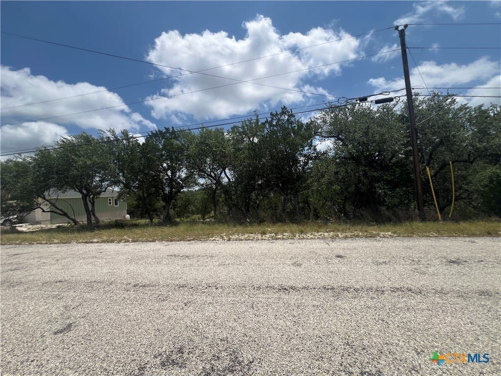 0.51 acres in Comal County - photo 10