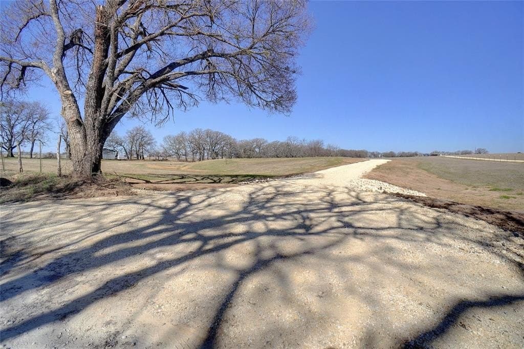 14.7 acres in Hill County gallery image 4