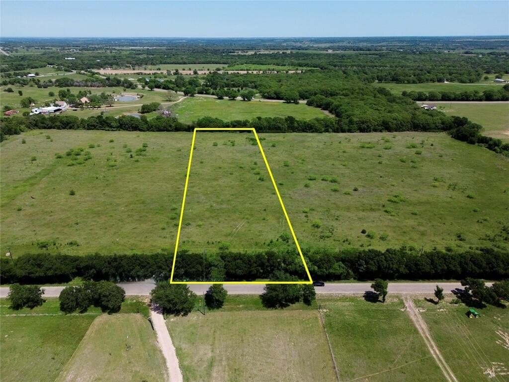 2.82 acres in McLennan County - photo 2