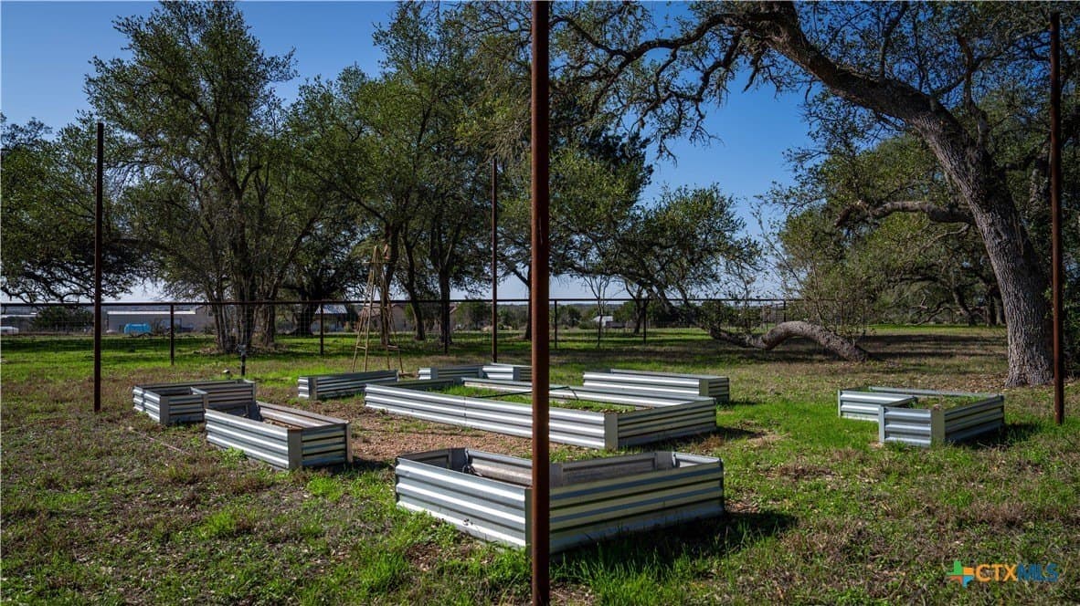 20 acres in Comal County - photo 30