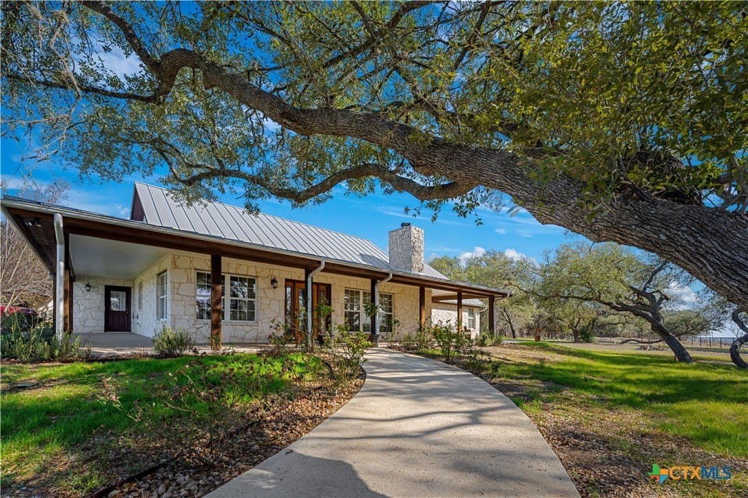20 acres in Comal County - photo 36