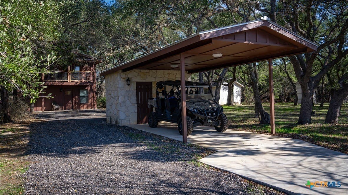 20 acres in Comal County - photo 29
