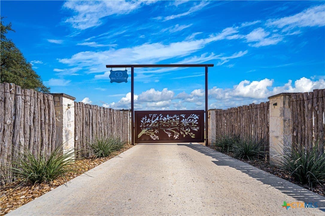 20 acres in Comal County - photo 19