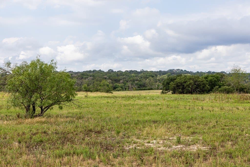 0.71 acres in Kerr County - photo 10